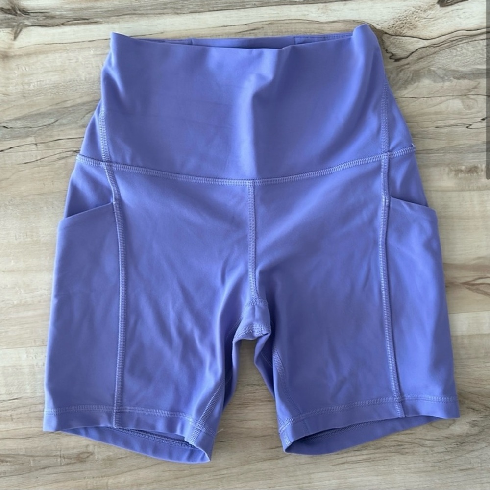 Lululemon Align 6” Pocket Shorts, Size 4